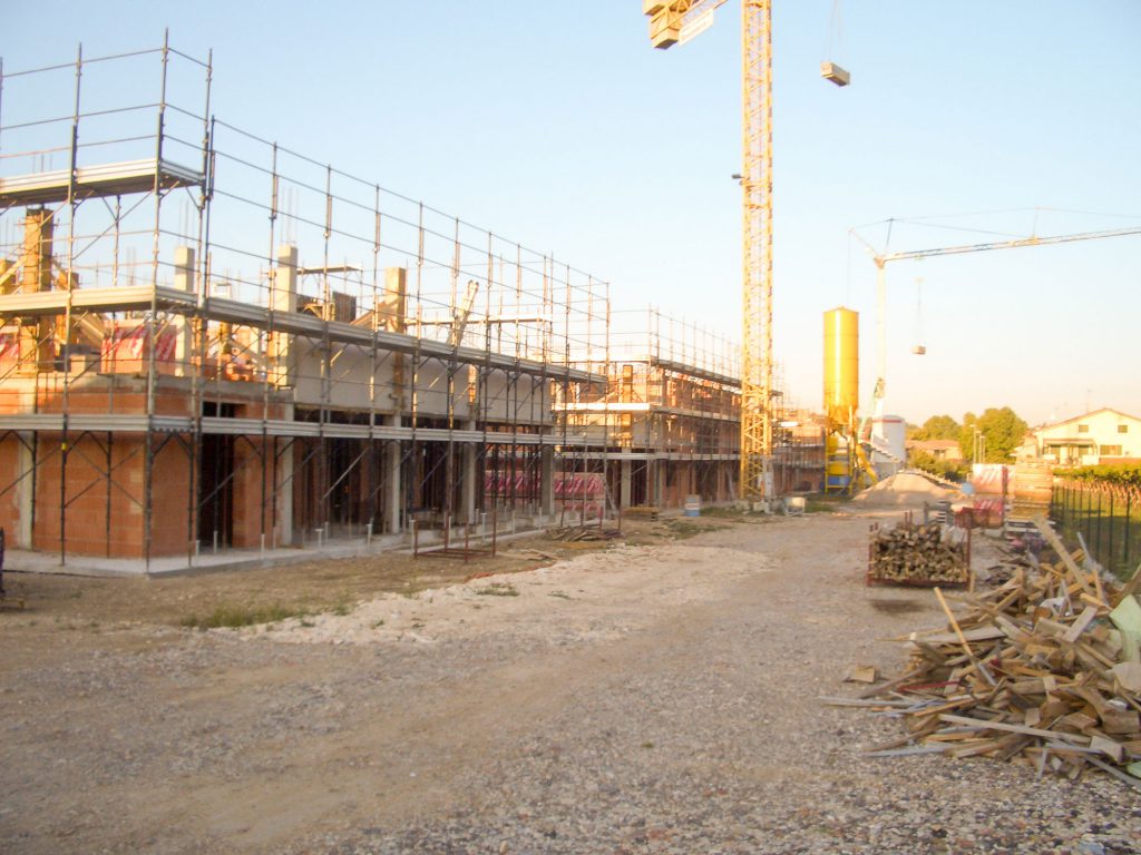 Lavorazione (Pedemonte ristrutturazione villa)